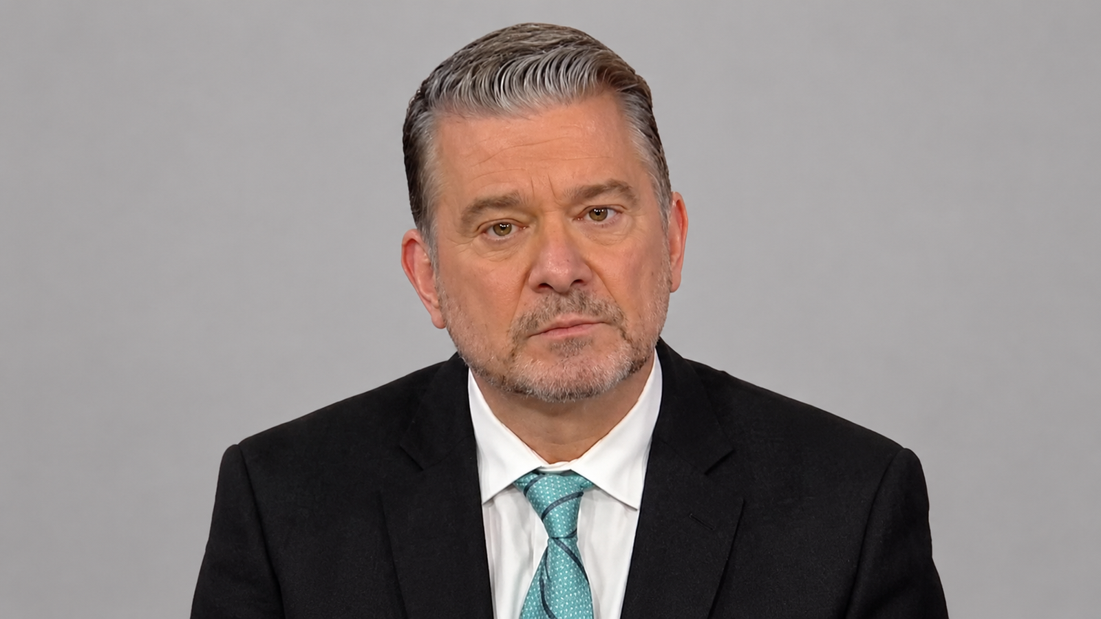 Paul J Mauro